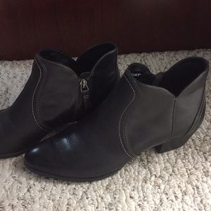 Ariat Astor ankle boot, black leather 8.5.